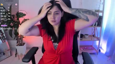 Snapshot of emmax_x chatting on February 9, 2026, 2:54 pm EMMA online show from February 9, 2026, 2:54 pm