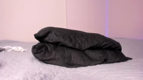 Emmi online show from February 13, 2026, 4:47 pm