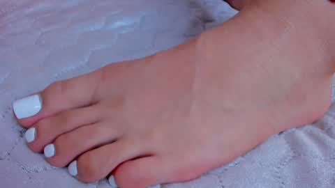 Snapshot of emmi_love_ chatting on December 9, 2024, 8:12 pm Emmi online show from December 9, 2024, 8:12 pm