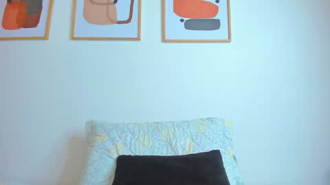 Snapshot of emmi_love_ chatting on January 23, 2025, 6:56 pm Emmi online show from January 23, 2025, 6:56 pm