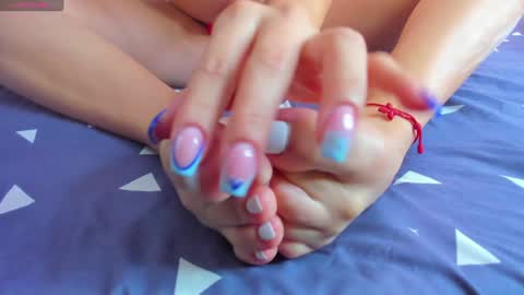 Snapshot of emmi_love_ chatting on February 3, 2025, 8:24 pm Emmi online show from February 3, 2025, 8:24 pm