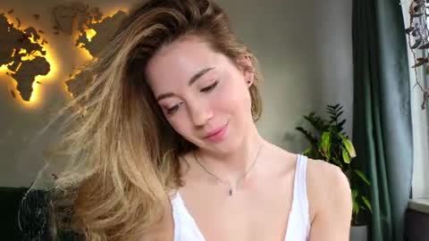 Miss Emmi online show from March 23, 2026, 7:34 am