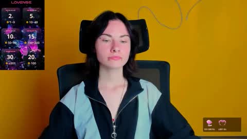Snapshot of emmi_rossum chatting on May 11, 2026, 11:16 am Emmi online show from May 11, 2026, 11:16 am