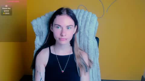 Snapshot of emmi_rossum chatting on June 22, 2026, 11:18 am Emmi online show from June 22, 2026, 11:18 am
