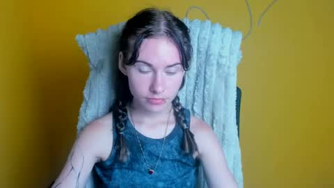 Snapshot of emmi_rossum chatting on June 24, 2026, 11:42 am Emmi online show from June 24, 2026, 11:42 am
