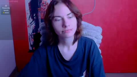 Snapshot of emmi_rossum chatting on July 4, 2026, 5:46 am Emmi online show from July 4, 2026, 5:46 am