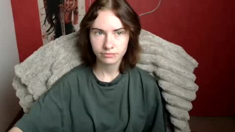 Snapshot of emmi_rossum chatting on July 12, 2026, 5:20 am Emmi online show from July 12, 2026, 5:20 am