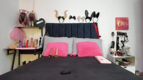 Snapshot of emmily_giraldo chatting on April 24, 2026, 12:40 pm online show from April 24, 2026, 12:40 pm