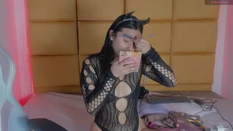 Snapshot of emmily_jade_ chatting on June 15, 2026, 2:30 pm emmily_jade_ online show from June 15, 2026, 2:30 pm