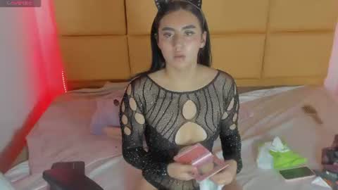 Snapshot of emmily_jade_ chatting on June 16, 2026, 1:03 pm emmily_jade_ online show from June 16, 2026, 1:03 pm