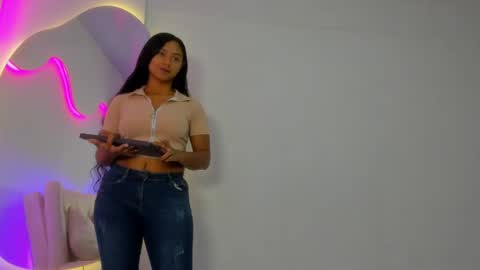 Snapshot of emmilybratz chatting on June 4, 2026, 2:23 pm EMMILY online show from June 4, 2026, 2:23 pm