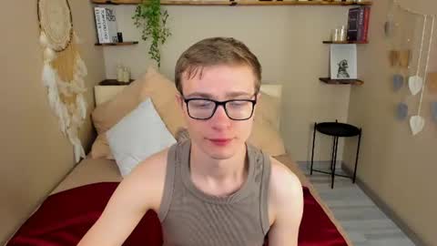 Snapshot of emmit_barker chatting on July 4, 2026, 9:10 pm Emmit online show from July 4, 2026, 9:10 pm