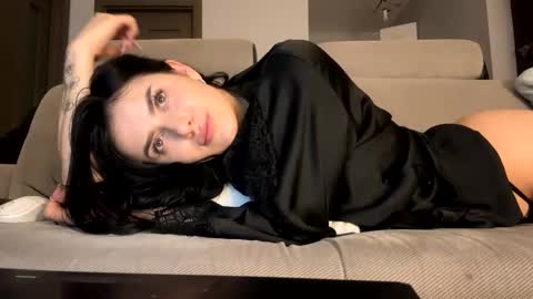 EmmaLovel online show from January 28, 2025, 11:50 pm