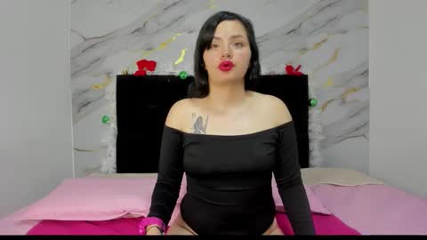 Emma online show from December 3, 2025, 7:01 pm