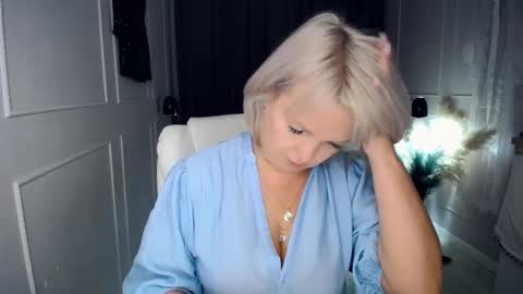 emmmam online show from November 5, 2025, 11:54 am