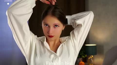 Snapshot of emmyleri chatting on November 6, 2025, 1:17 am Emmy online show from November 6, 2025, 1:17 am