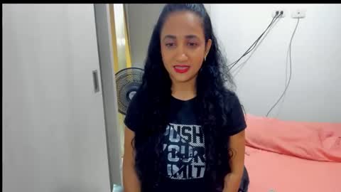 emperatriztapia online show from November 5, 2025, 10:54 pm