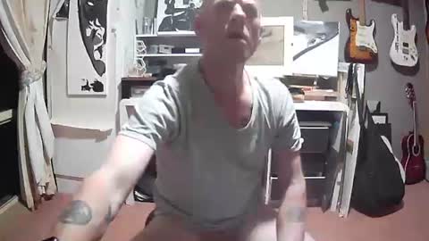 empirikal1 online show from November 30, 2025, 5:17 pm