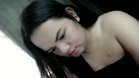 Snapshot of empressrheo chatting on June 2, 2026, 4:36 am empressrheo online show from June 2, 2026, 4:36 am