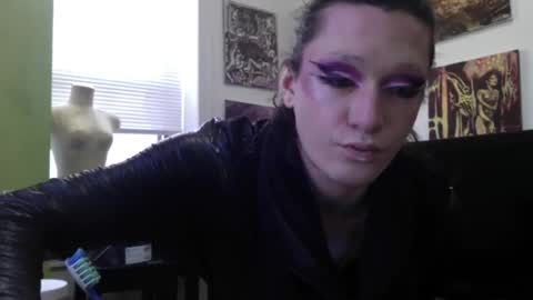 Snapshot of empusalamia chatting on January 22, 2025, 8:49 pm empusalamia online show from January 22, 2025, 8:49 pm