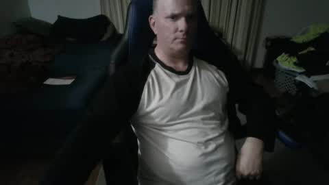 Snapshot of emsguy1 chatting on December 22, 2025, 4:42 am Matt online show from December 22, 2025, 4:42 am