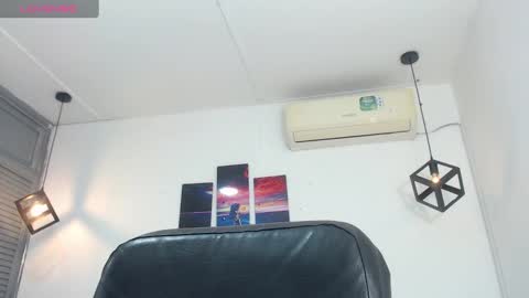 Emy online show from December 19, 2024, 4:02 am