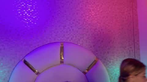 Snapshot of emy_rosse25 chatting on December 5, 2025, 11:41 am Emy online show from December 5, 2025, 11:41 am