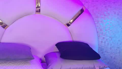 Emy  online show from January 10, 2026, 11:45 am