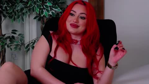 Snapshot of emyhilton_ chatting on February 25, 2026, 6:45 am Emy online show from February 25, 2026, 6:45 am