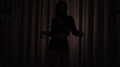 Snapshot of emyii chatting on November 24, 2025, 6:40 pm Eimi3 online show from November 24, 2025, 6:40 pm