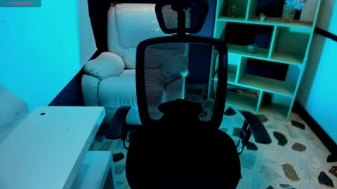 Emy Silver online show from December 2, 2024, 7:49 pm