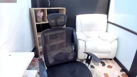 Emy Silver online show from February 4, 2025, 2:43 pm