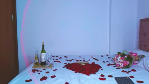 Snapshot of emysofia chatting on February 15, 2026, 5:04 am SOFI online show from February 15, 2026, 5:04 am