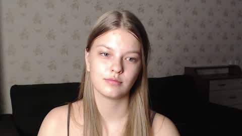 Snapshot of emysway chatting on December 6, 2024, 6:50 pm EmySway online show from December 6, 2024, 6:50 pm