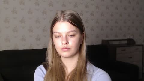 Snapshot of emysway chatting on December 22, 2024, 6:04 pm EmySway online show from December 22, 2024, 6:04 pm