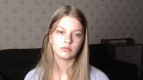 Snapshot of emysway chatting on December 22, 2024, 9:09 pm EmySway online show from December 22, 2024, 9:09 pm