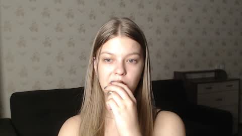 Snapshot of emysway chatting on December 28, 2024, 11:19 am EmySway online show from December 28, 2024, 11:19 am