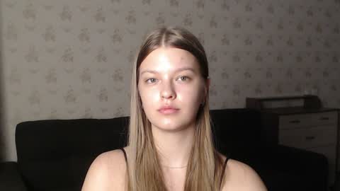 Snapshot of emysway chatting on December 28, 2024, 9:30 pm EmySway online show from December 28, 2024, 9:30 pm