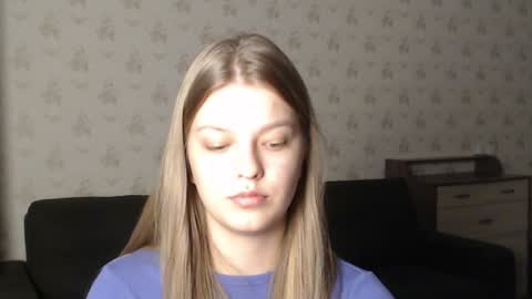 Snapshot of emysway chatting on December 29, 2024, 9:20 pm EmySway online show from December 29, 2024, 9:20 pm