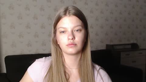 Snapshot of emysway chatting on January 21, 2025, 1:39 am EmySway online show from January 21, 2025, 1:39 am