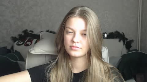 Snapshot of emysway chatting on January 28, 2025, 8:47 pm EmySway online show from January 28, 2025, 8:47 pm