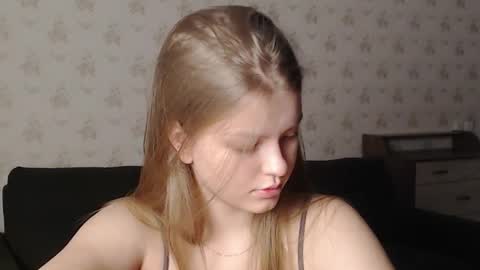 Snapshot of emysway chatting on February 9, 2025, 10:20 am EmySway online show from February 9, 2025, 10:20 am