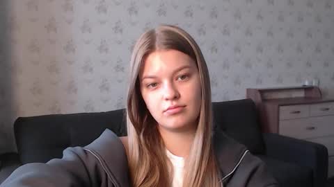 Snapshot of emysway chatting on October 10, 2025, 7:29 am EmySway online show from October 10, 2025, 7:29 am