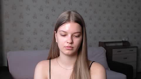 Snapshot of emysway chatting on October 26, 2025, 6:52 am EmySway online show from October 26, 2025, 6:52 am