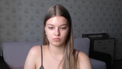 Snapshot of emysway chatting on October 27, 2025, 8:40 am EmySway online show from October 27, 2025, 8:40 am