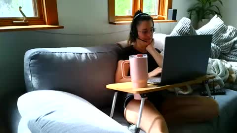 Snapshot of emyxxl chatting on June 4, 2026, 1:28 pm emyxxl online show from June 4, 2026, 1:28 pm