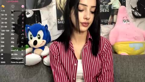 Amelia online show from November 6, 2025, 8:21 pm