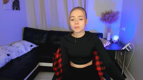 enchanted_bella online show from January 13, 2026, 2:00 pm