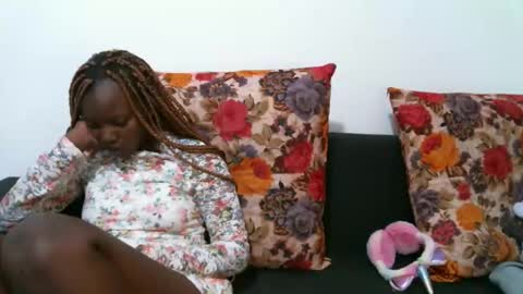 Snapshot of enchantedvee chatting on March 28, 2026, 7:24 pm Vee online show from March 28, 2026, 7:24 pm