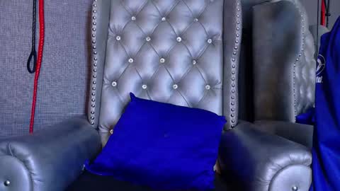 EnchantressQueen online show from October 15, 2025, 5:24 pm